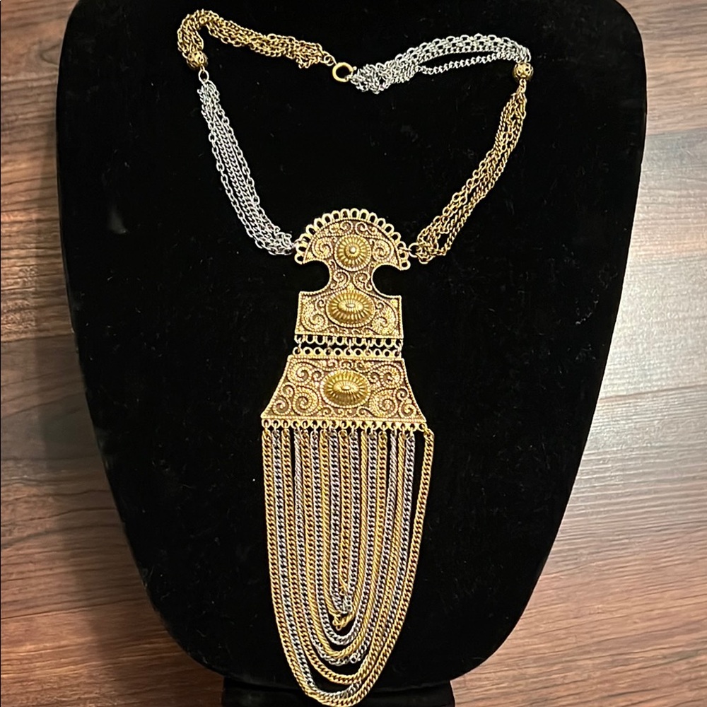 Unsigned Goldette Necklace